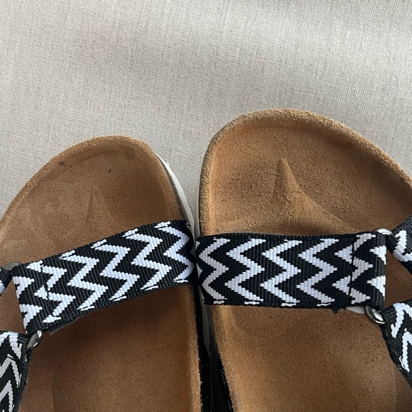 Design Lab The Bay ‘Wailla’ Sandals Size 36 - Picture 5 of 9